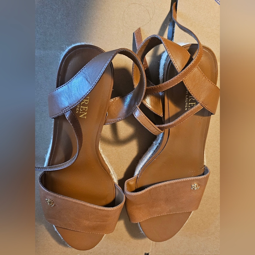 Sz 11 Womens Sandals